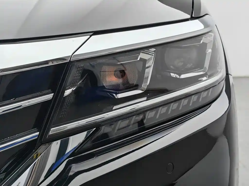 Volkswagen Passat — фото 7