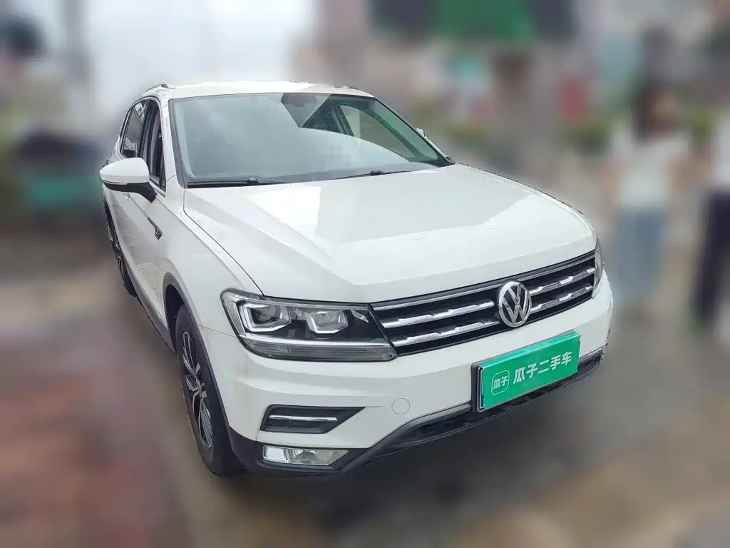 Volkswagen Tiguan L — фото 23
