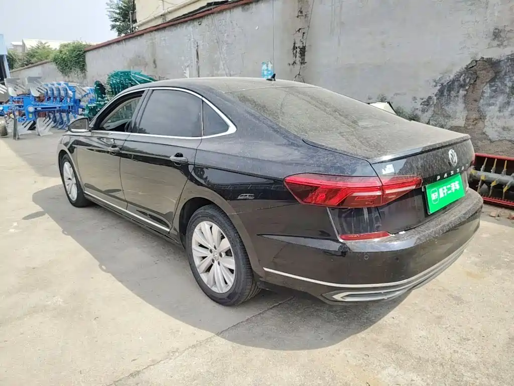 Volkswagen Passat — фото 5
