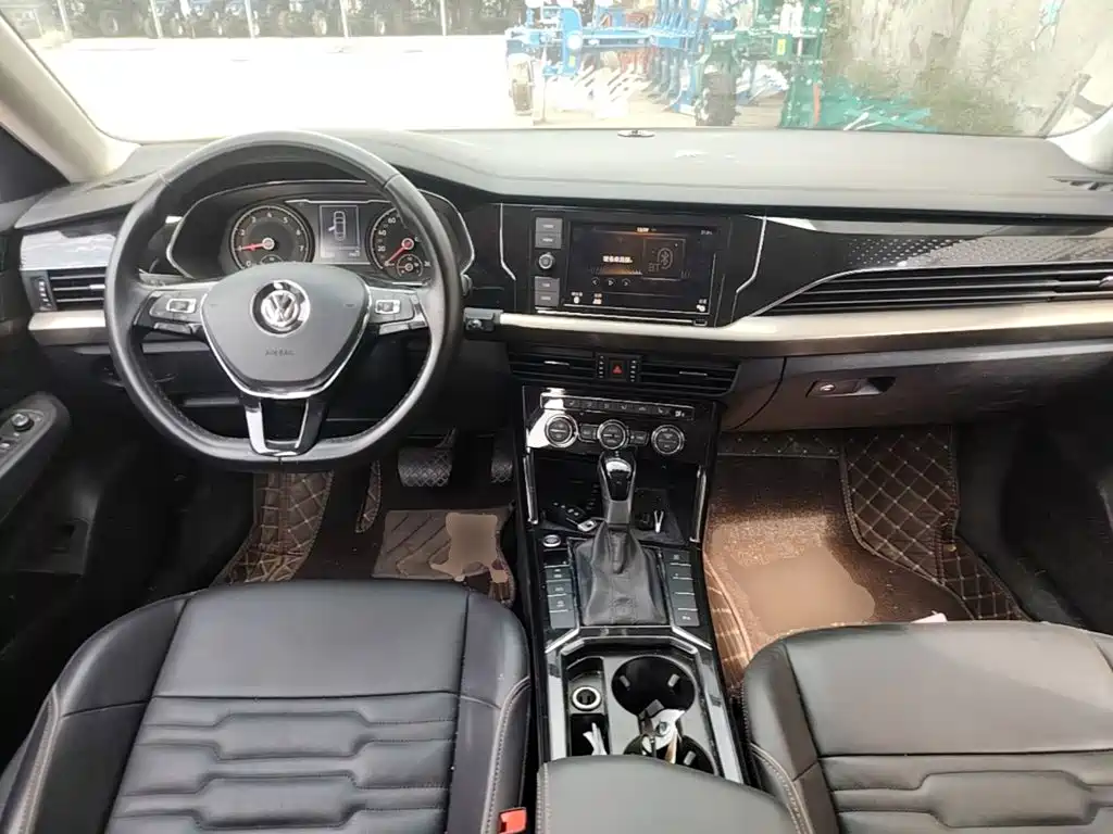 Volkswagen Passat — фото 10