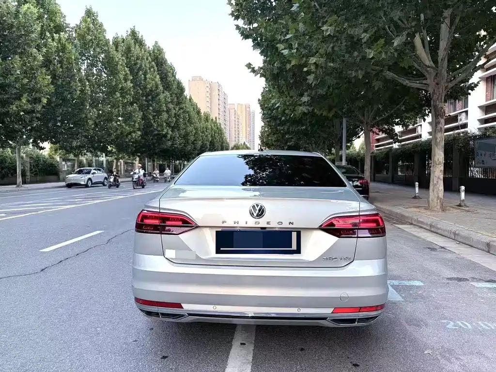 Volkswagen Phideon — фото 5