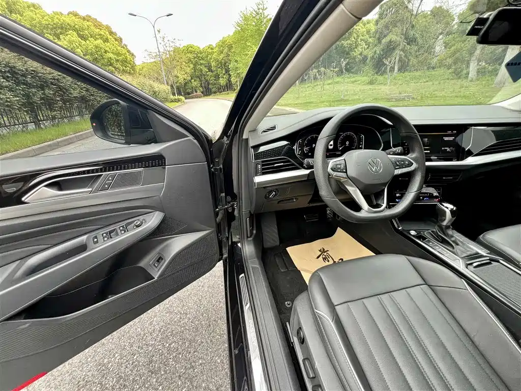 Volkswagen Passat — фото 10