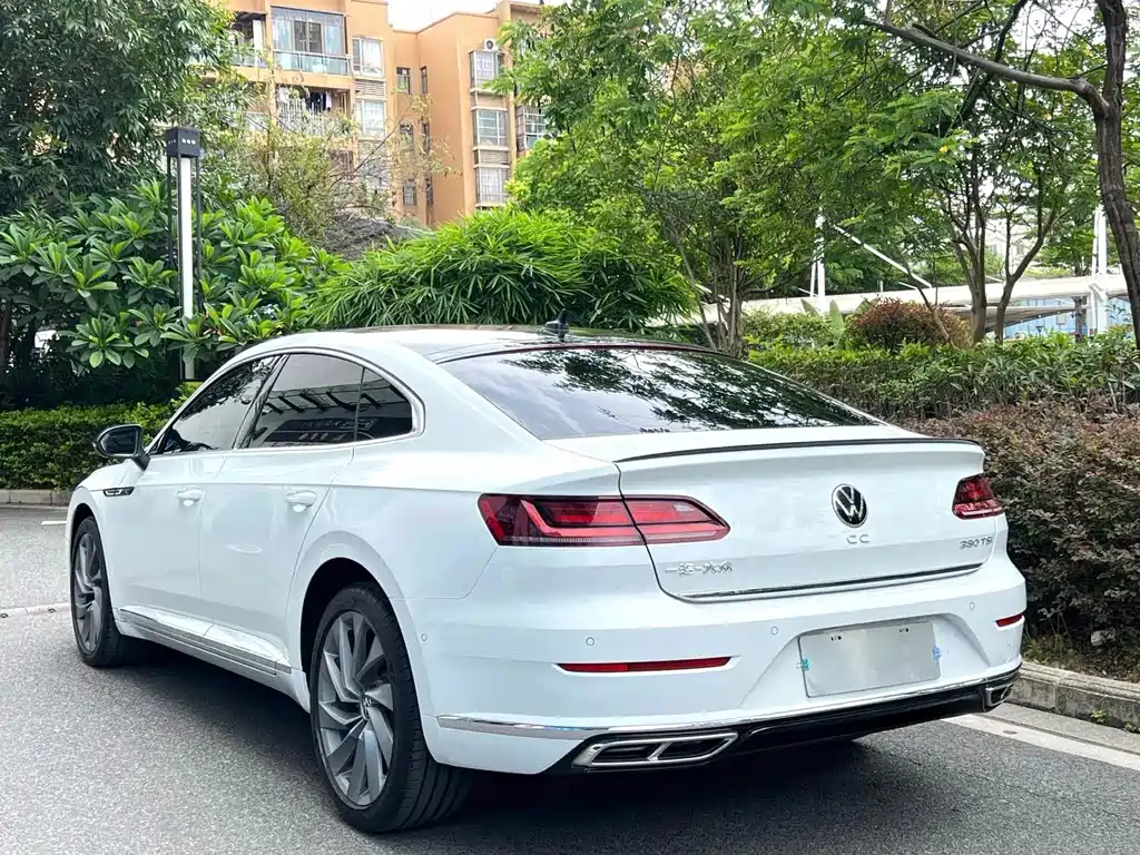Volkswagen CC — фото 9