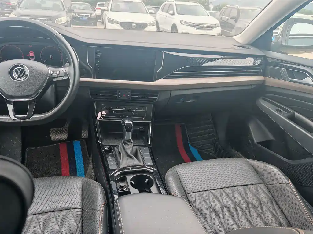 Volkswagen Passat — фото 4