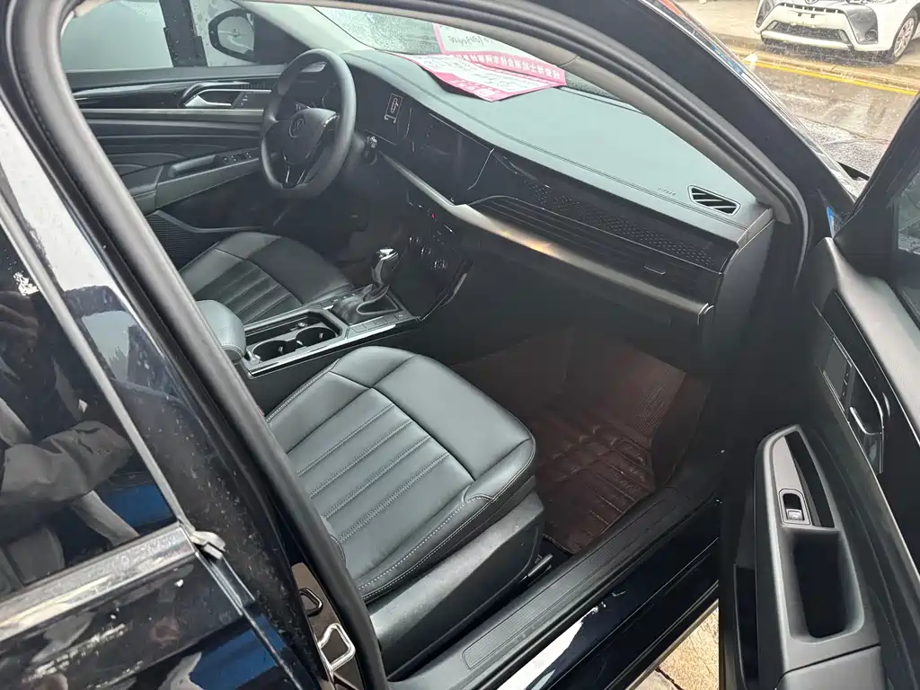 Volkswagen Passat — фото 10