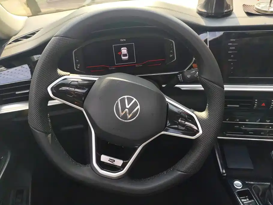 Volkswagen Passat — фото 15
