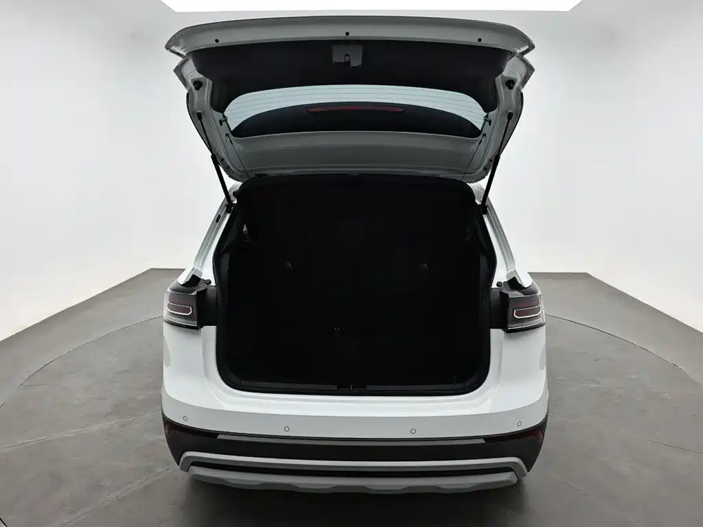 Volkswagen Tharu — фото 8
