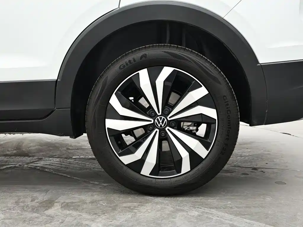Volkswagen Tharu — фото 9