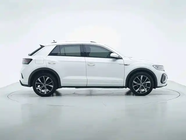 Volkswagen T-Roc — фото 2