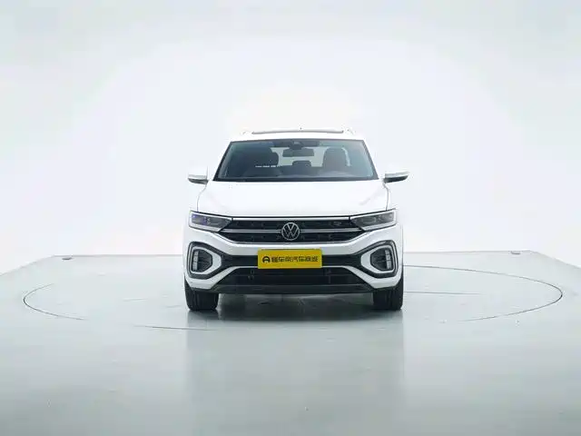 Volkswagen T-Roc — фото 8