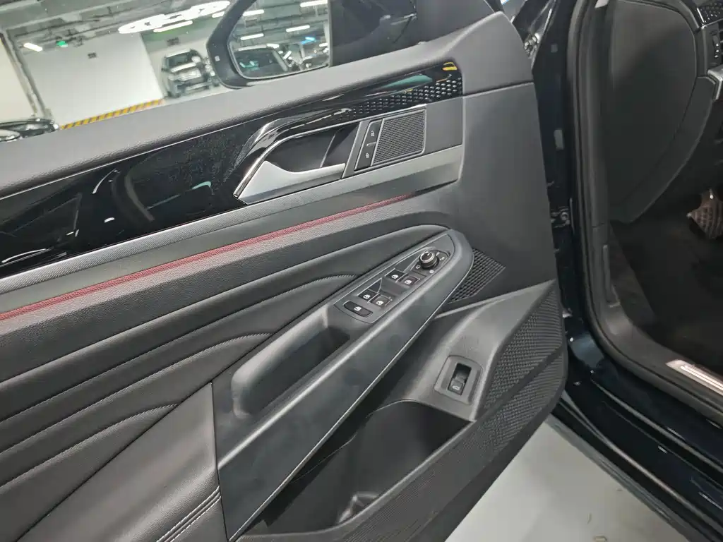 Volkswagen Passat — фото 4