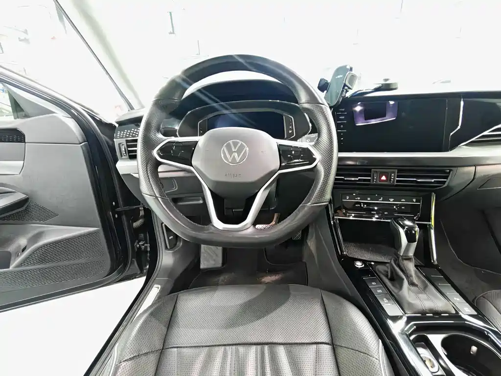 Volkswagen Passat — фото 6
