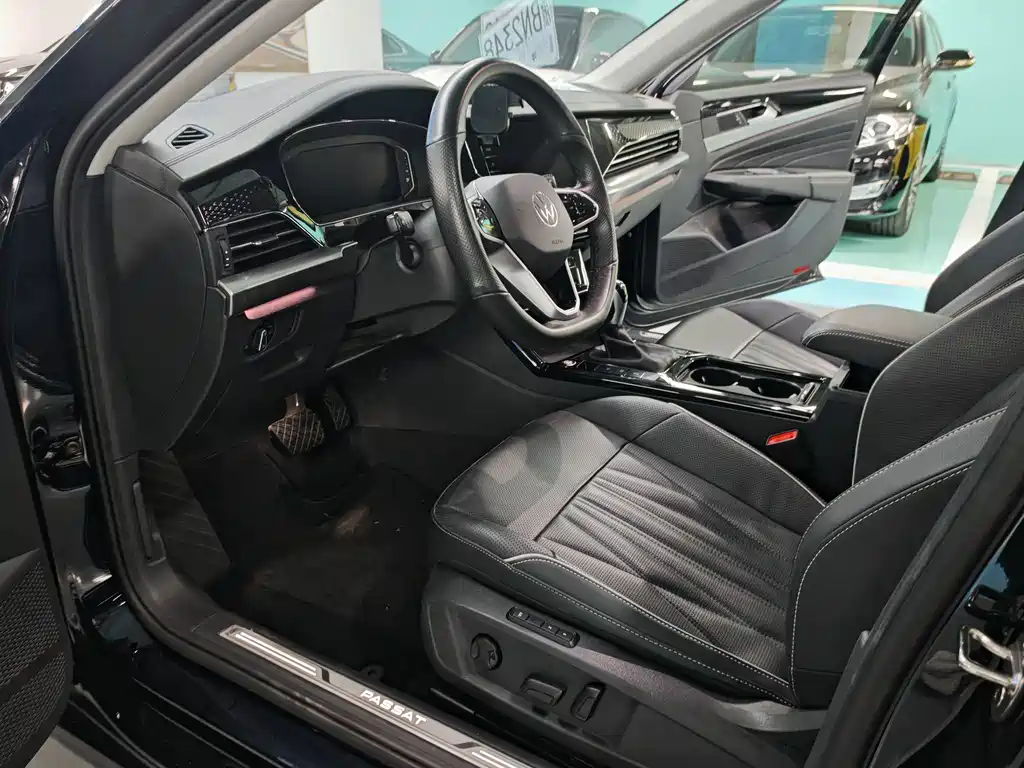 Volkswagen Passat — фото 7