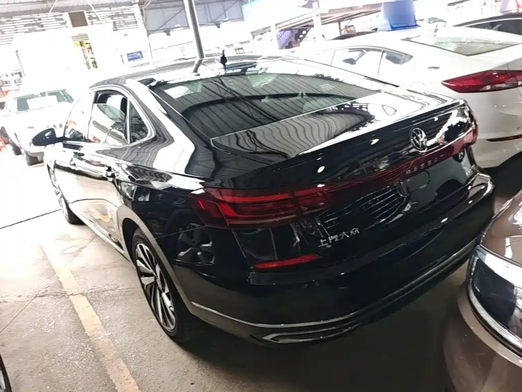 Volkswagen Passat — фото 5