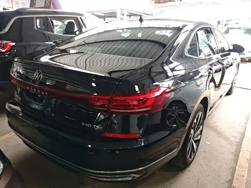 Volkswagen Passat — фото 7
