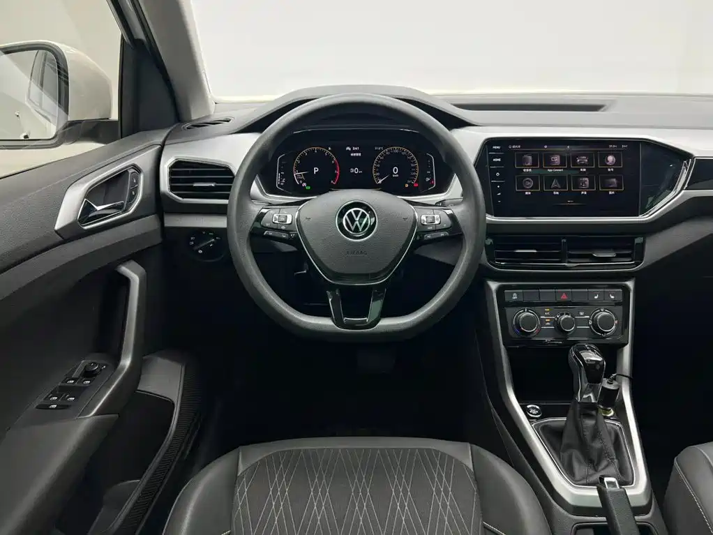 Volkswagen T-Cross — фото 20