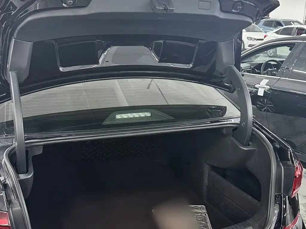 Volkswagen Passat — фото 15