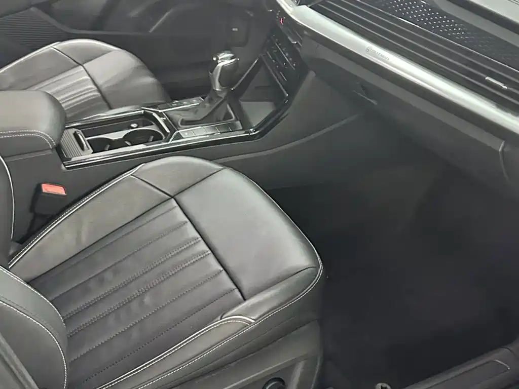 Volkswagen Passat — фото 21