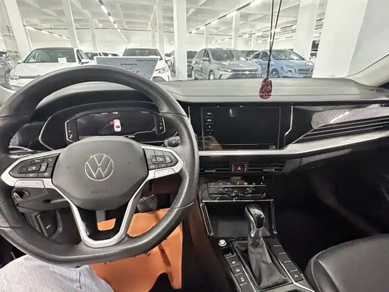 Volkswagen Passat — фото 4