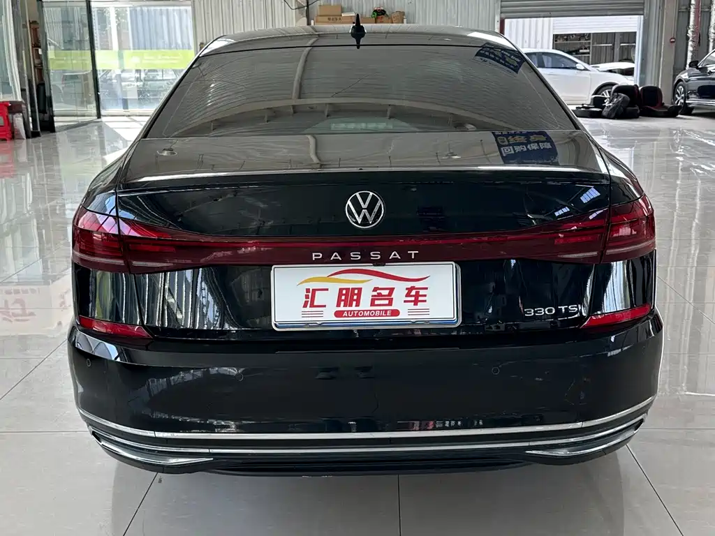 Volkswagen Passat — фото 8