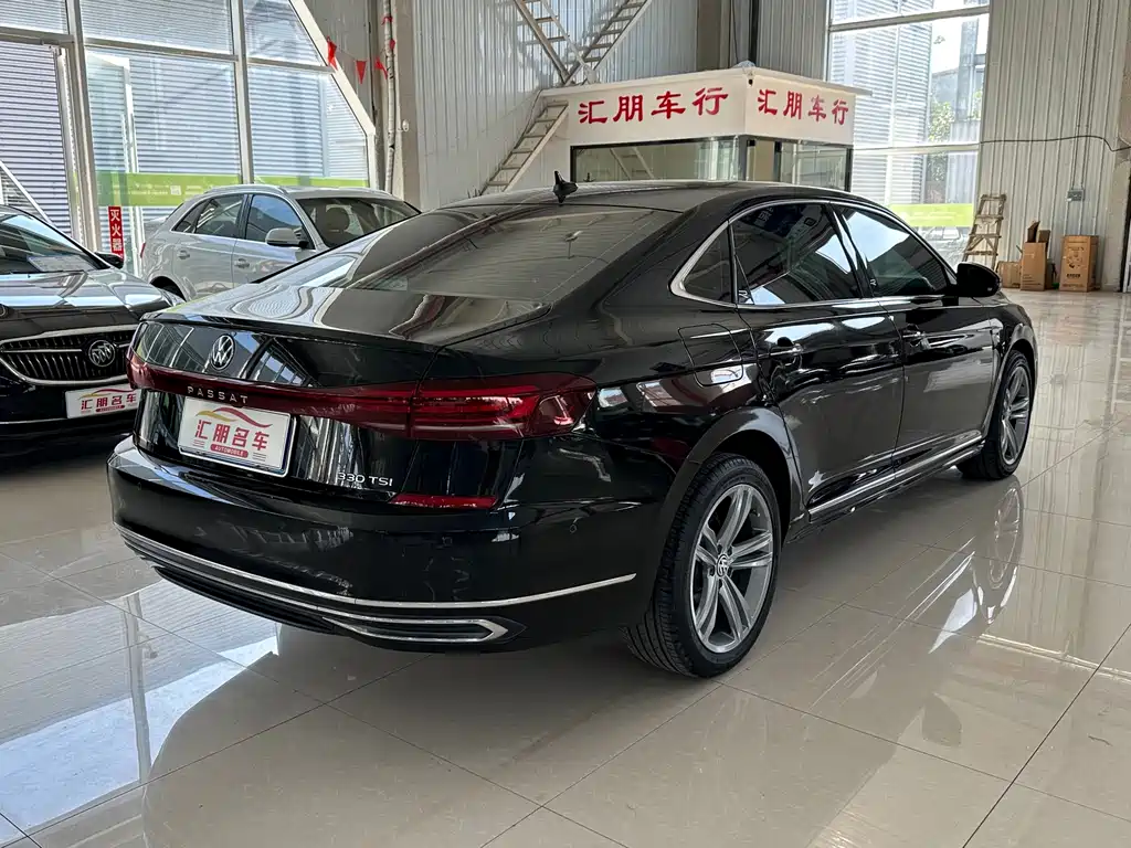 Volkswagen Passat — фото 9
