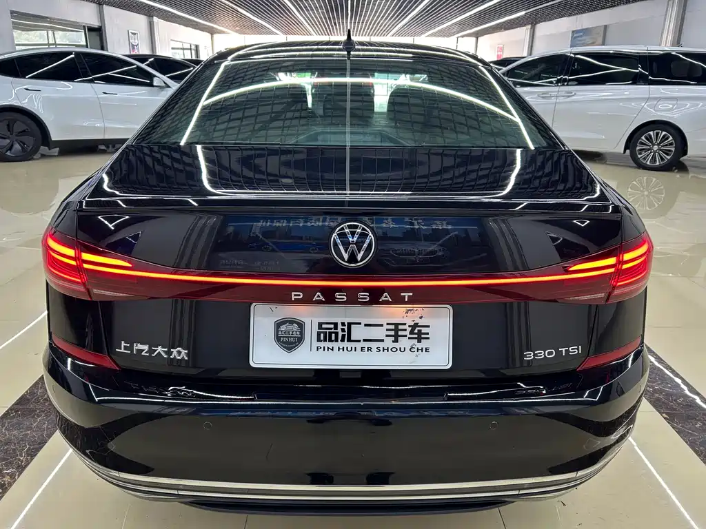 Volkswagen Passat — фото 4