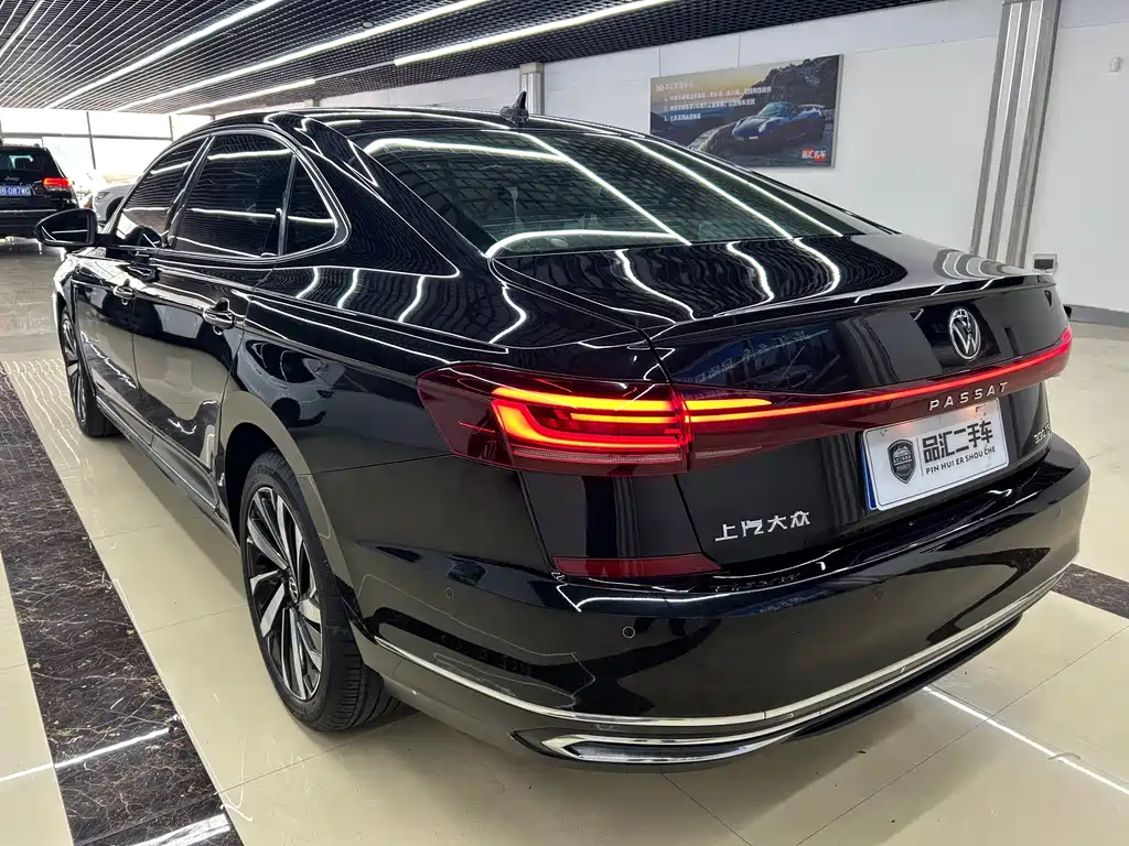 Volkswagen Passat — фото 6