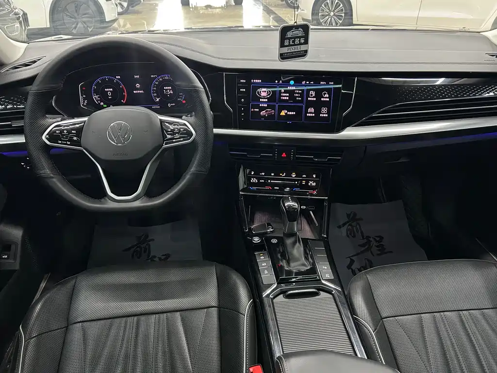 Volkswagen Passat — фото 7