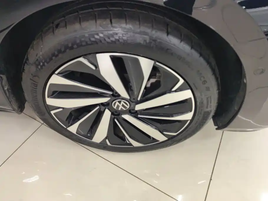 Volkswagen Passat — фото 6