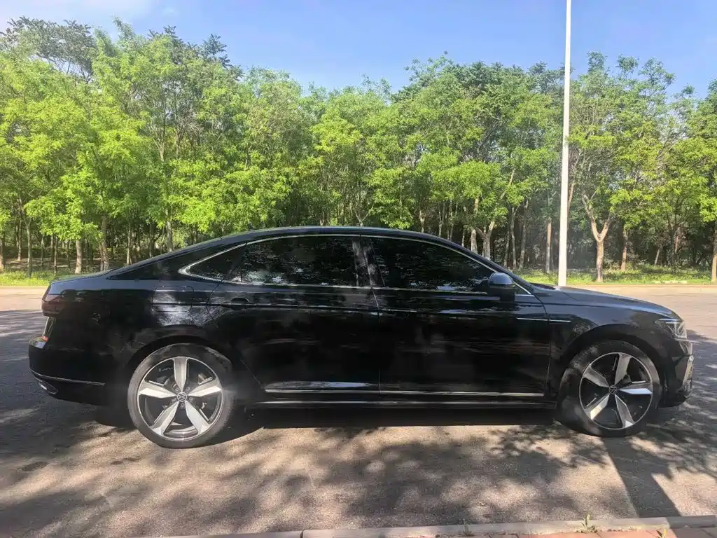 Volkswagen Passat — фото 4