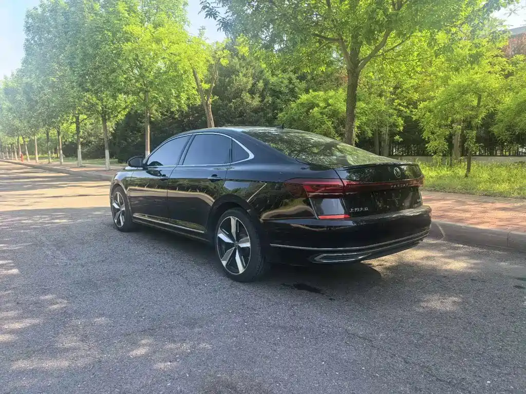 Volkswagen Passat — фото 7