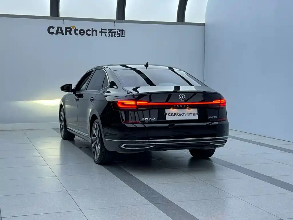 Volkswagen Passat — фото 4