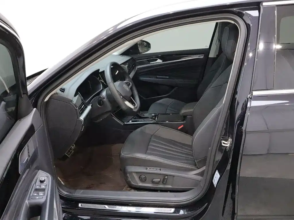 Volkswagen Passat — фото 11
