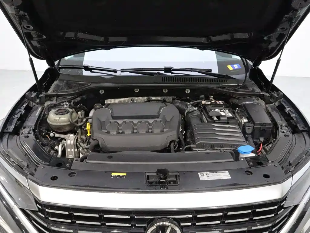 Volkswagen Passat — фото 20