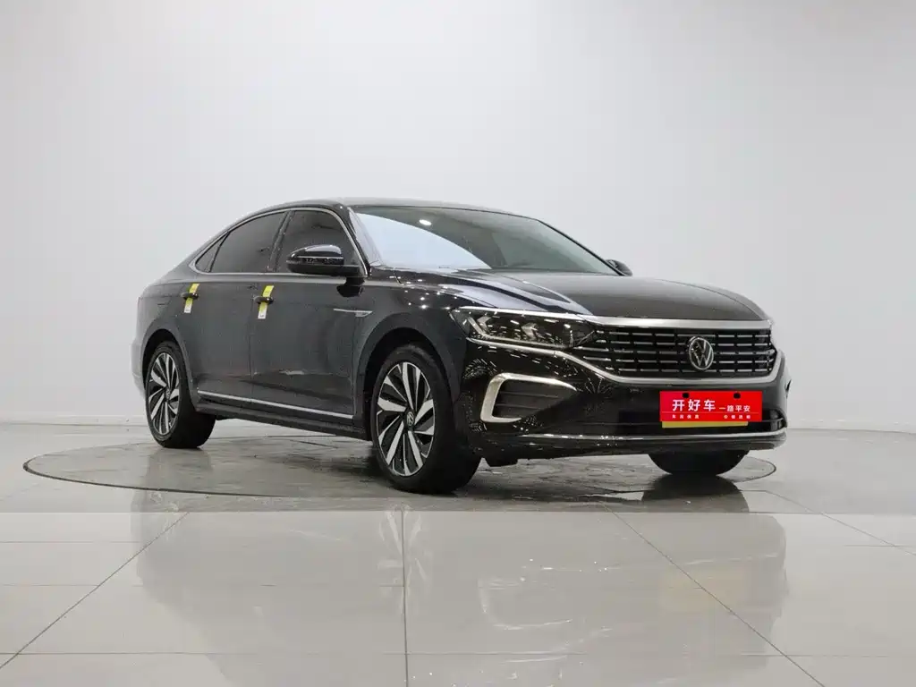 Volkswagen Passat — фото 3