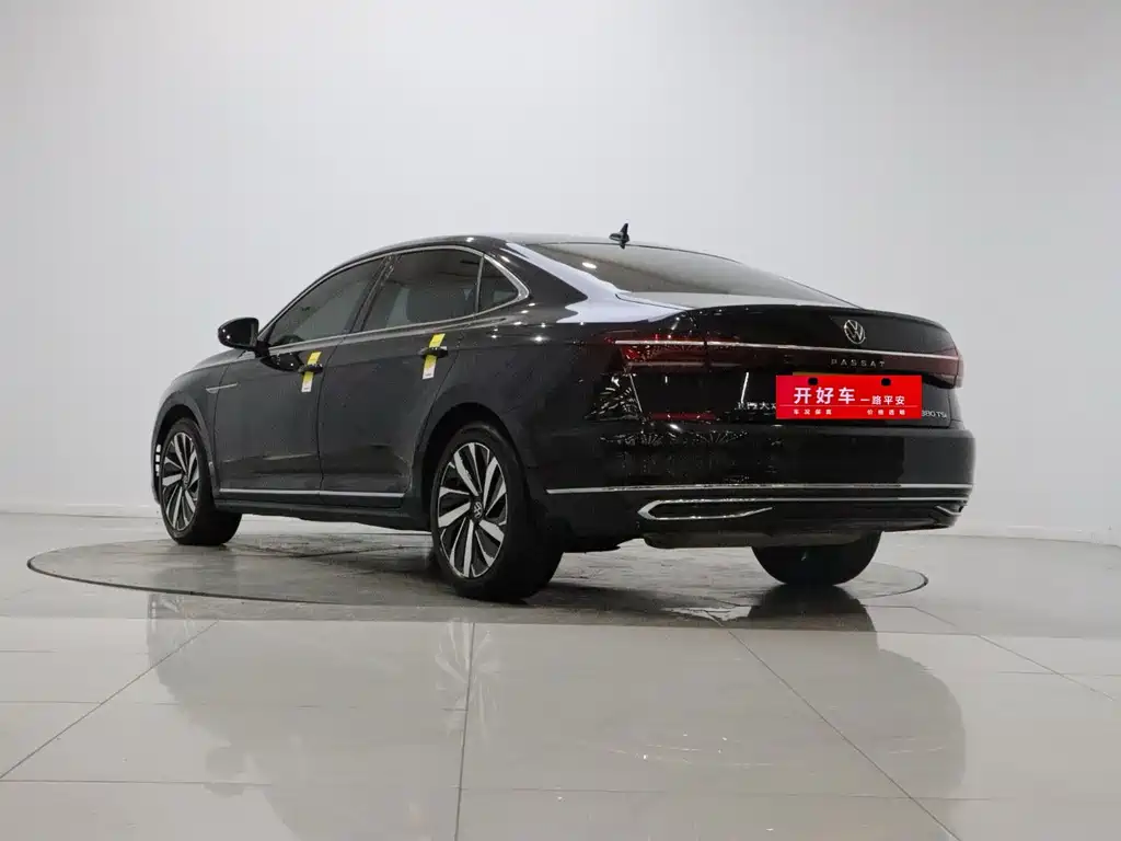 Volkswagen Passat — фото 6