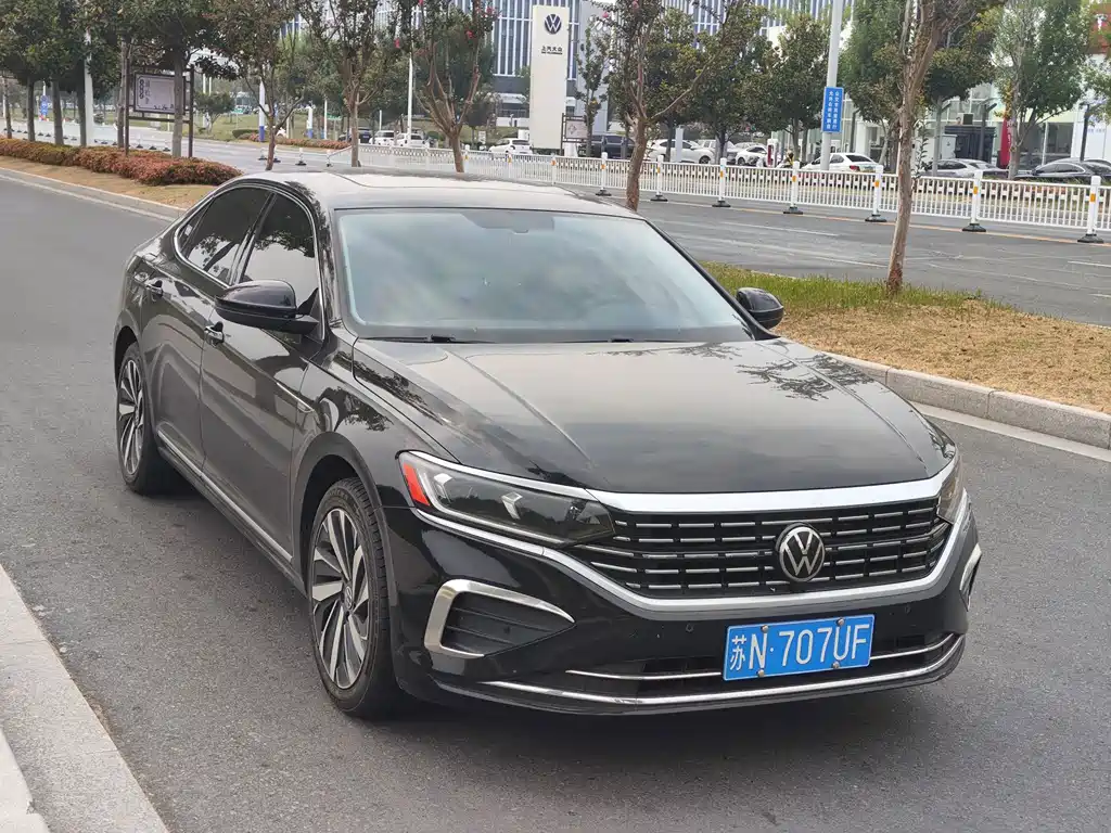 Volkswagen Passat — фото 3