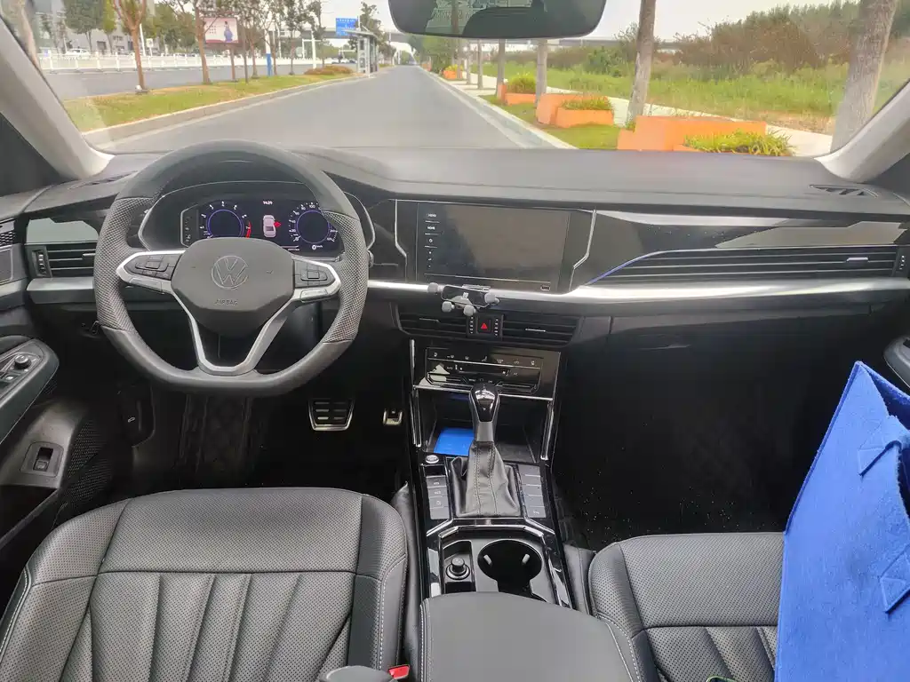 Volkswagen Passat — фото 9