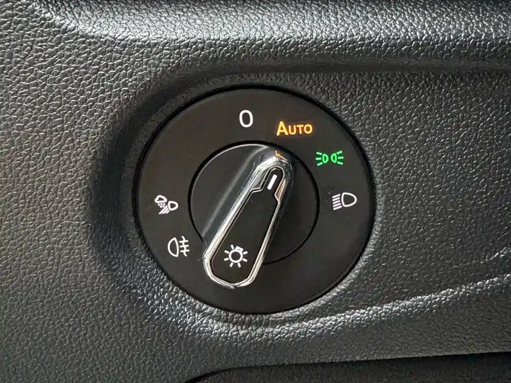Volkswagen Passat — фото 14