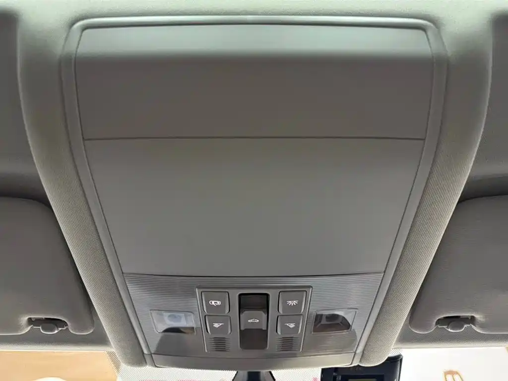 Volkswagen Passat — фото 15