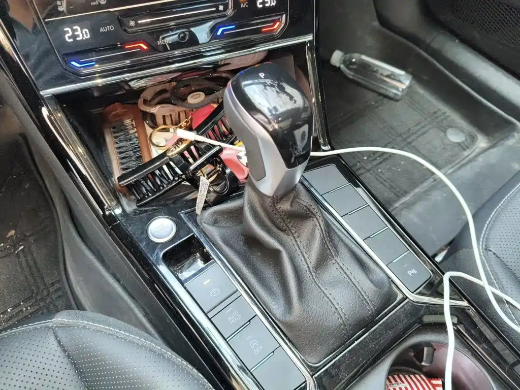 Volkswagen Passat — фото 17