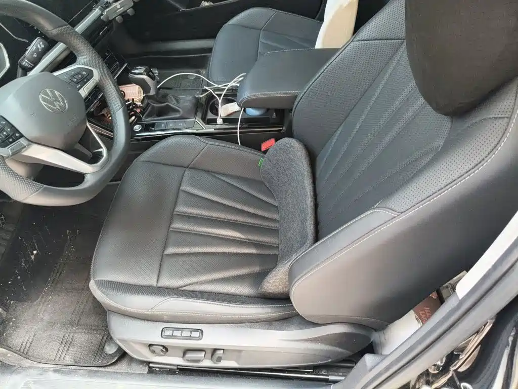Volkswagen Passat — фото 18