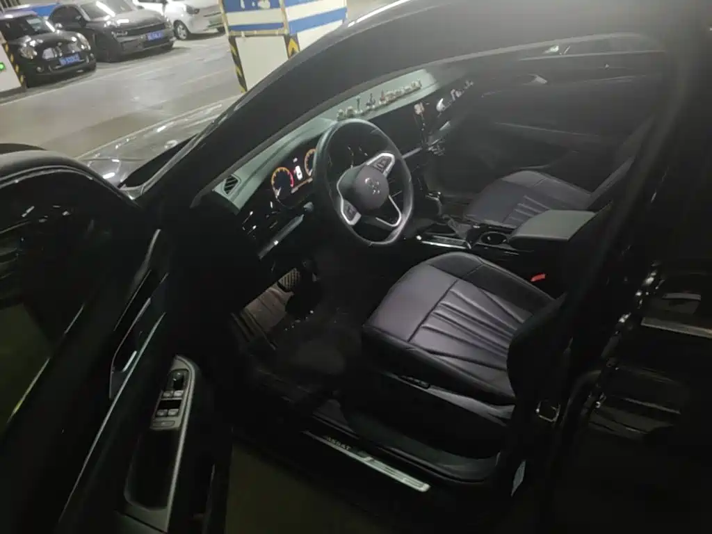 Volkswagen Passat — фото 19
