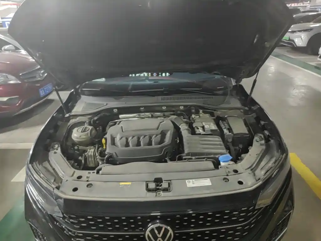 Volkswagen Passat — фото 23