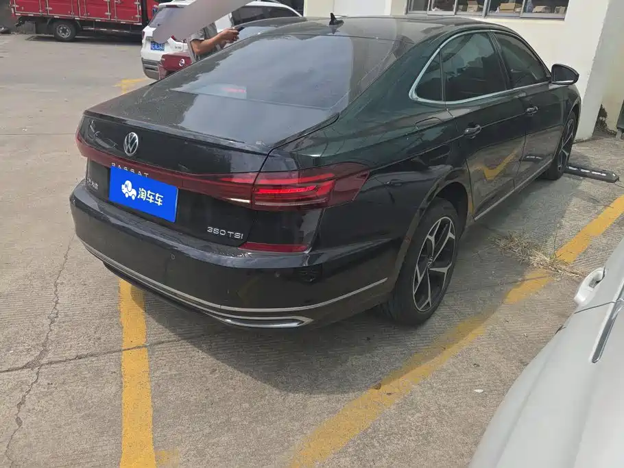 Volkswagen Passat — фото 3