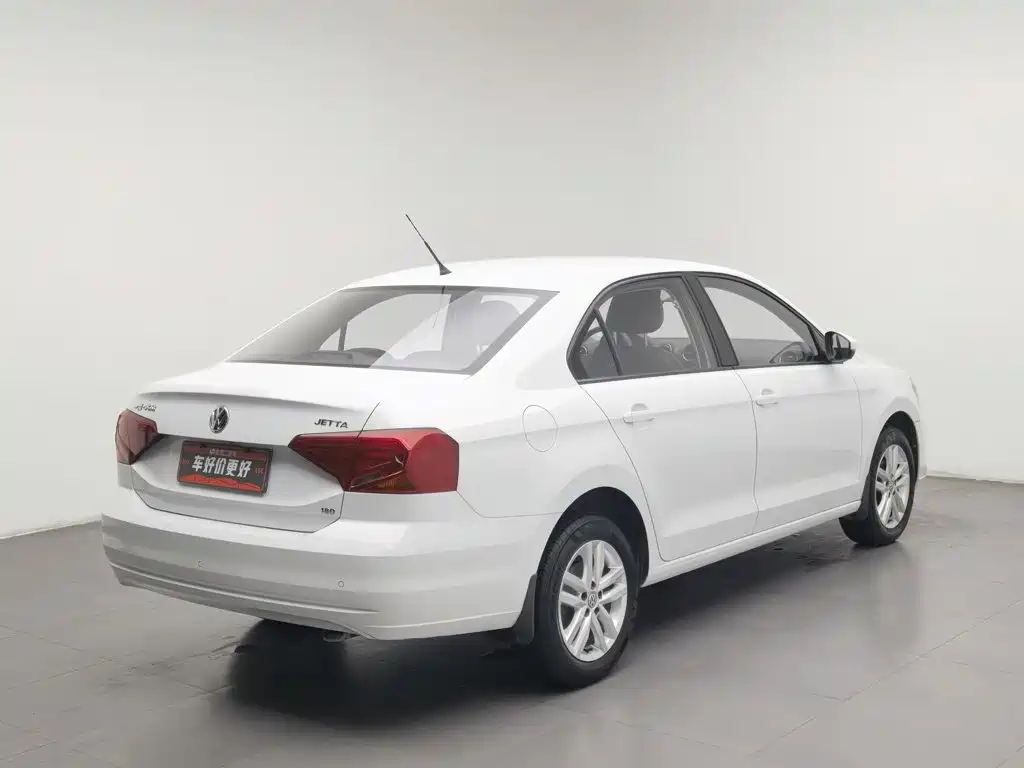 Volkswagen Jetta — фото 2