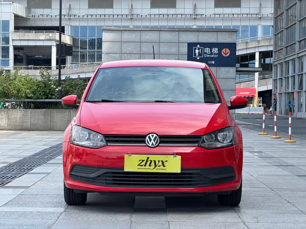 Volkswagen Polo — фото 2