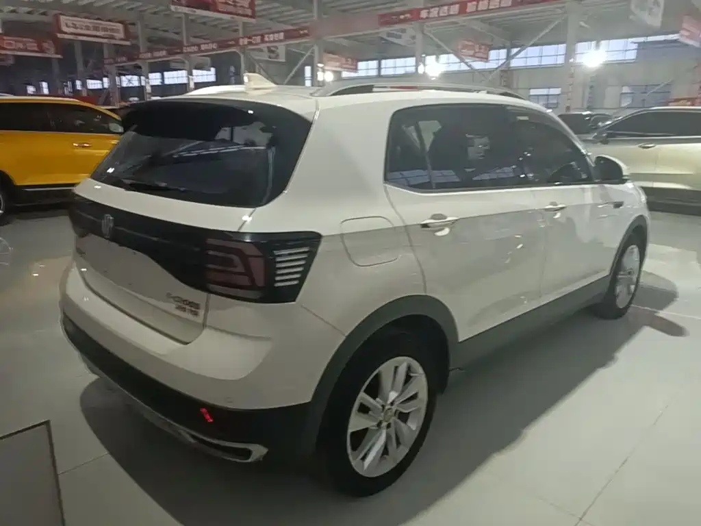 Volkswagen T-Cross — фото 7