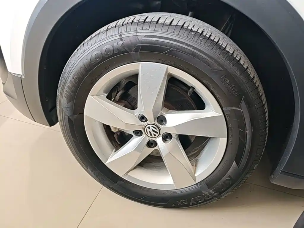 Volkswagen T-Cross — фото 23
