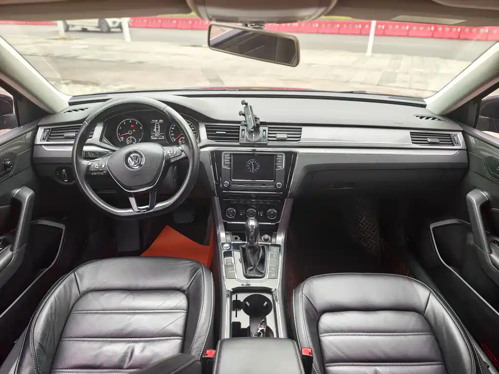 Volkswagen Passat — фото 5